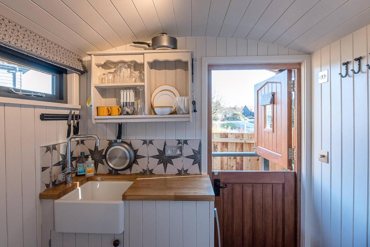 Bo Peep Shepherds Hut, Thorpeness Holiday home *